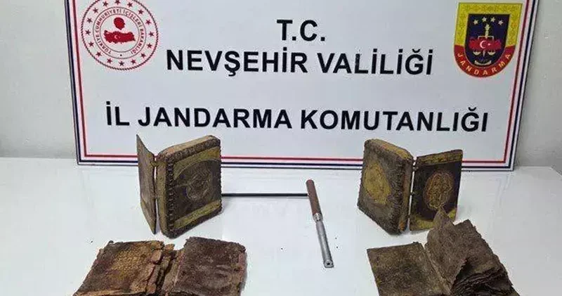 Nevşehir’de tarihi eser niteliği taşıdığı değerlendirilen 2 Tevrat ele geçirildi