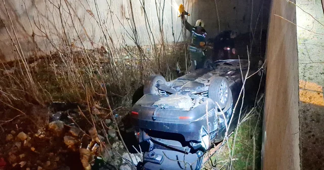 Beypazarı nda otomobilin bahçeye devrilmesi sonucu 2 kişi yaralandı Ankara Haberleri