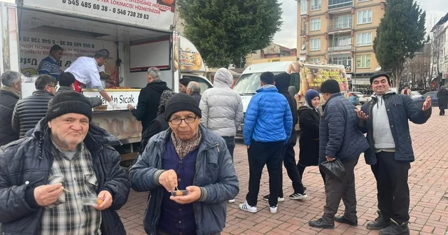 Tavşanlı protokolü ve vatandaşlar lokma etkinliğinde buluştu Kütahya Haberleri