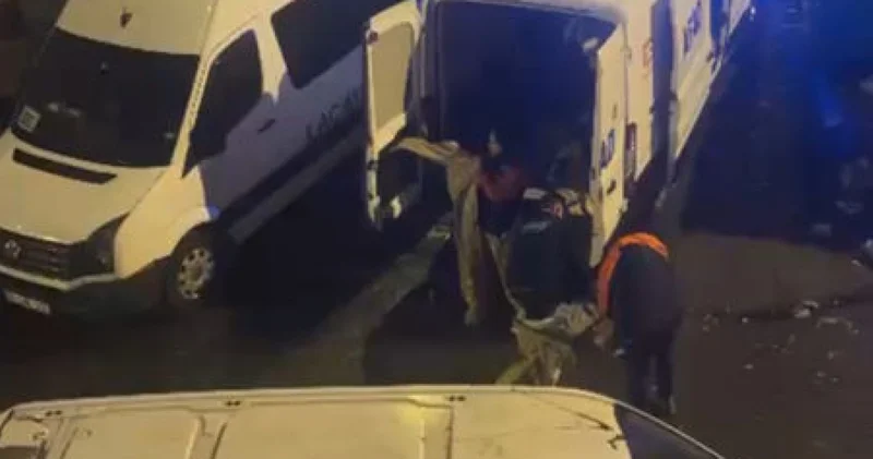 Son dakika: Beyoğlu nda bir zehirlenme daha! 3 ü çocuk 5 kişi ilaçlamadan zehirlendi iddiası Son dakika haberleri