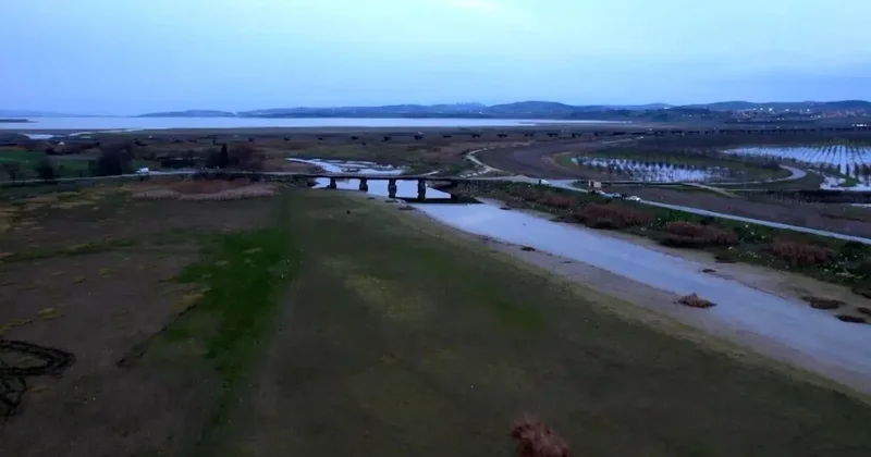 Büyükçekmece Gölü nde Su Seviyesi Düşüyor