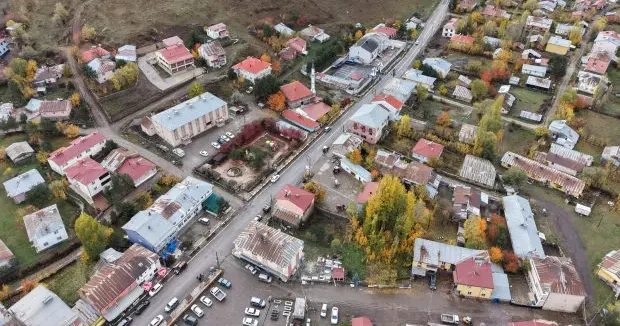 Sivas haberleri Sivas ta 12 yıl sonra gelen haber 2 köyü sevince boğdu 23 Aralık 2025