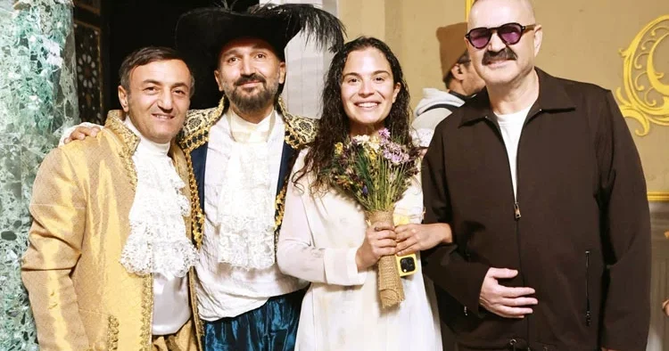 Kutsal Damacana kadrosu Kertenpere de