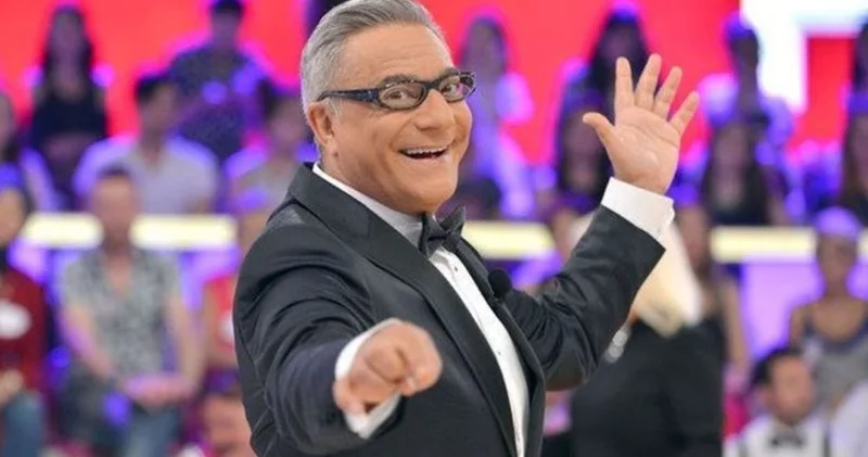 Mehmet Ali Erbil: Sifonu beş tuvaletimde bir çekerim