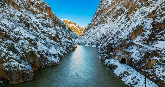 Aydınlık Kanyon: Erzincan da doğayla iç içe sakin kaçış rotası Erzincan Haberleri