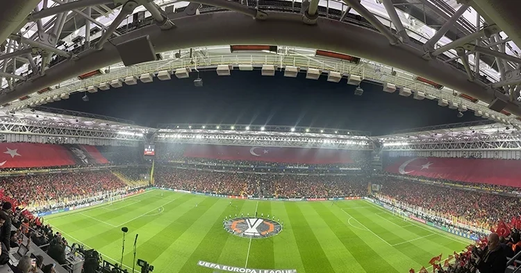 Görüntüler tepki çekmişti, harekete geçildi: Kadıköy de engellilere özel tribün yapılacak!