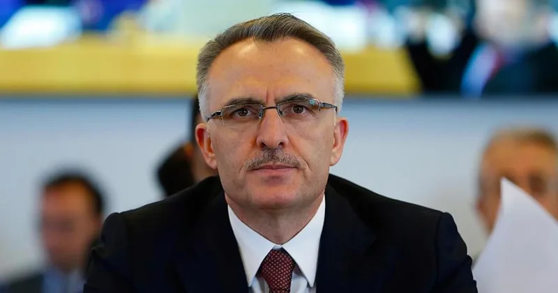 Eski Hazine Bakanı Naci Ağbal, Aksa Enerji nin CEO su oldu