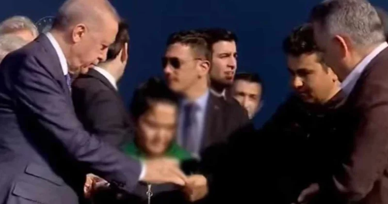 Erdoğan dan baba ve çocuğa 200 lira harçlık!