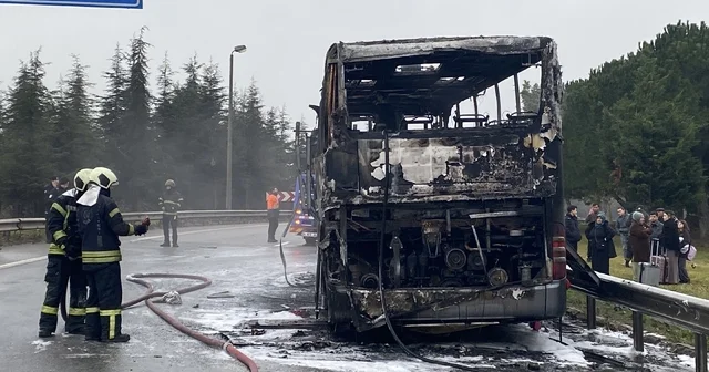 Kocaeli de yolcu otobüsü yandı Kocaeli Haberleri