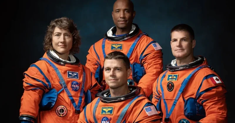 NASA nın 50 yıl sonraki ilk insanlı Ay seyahati ne zaman başlıyor?