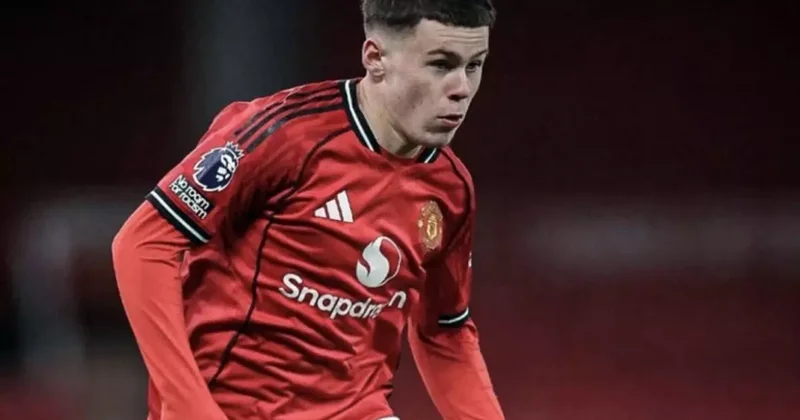 Efsane ismin oğlu Manchester United U18 ile ilk resmi maçına çıktı