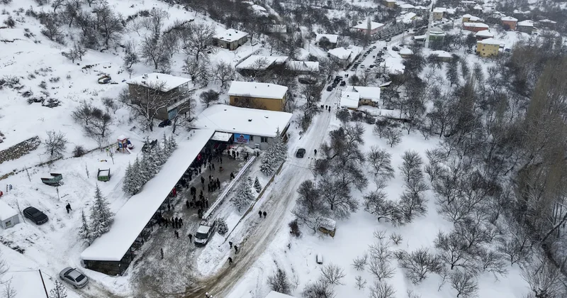 Bu köyde asırlardır kışın süren bir gelenek var Sözcü Gazetesi