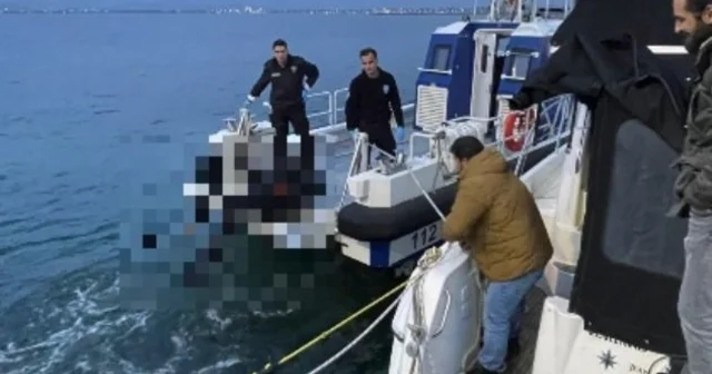 Balıkçılar, denizde dalgıç kıyafetli erkek cesedi buldu Kocaeli Haberleri
