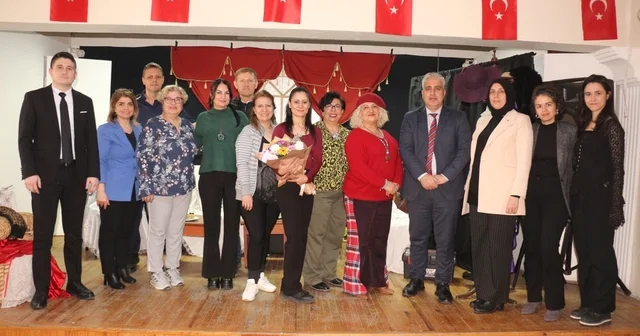 Dikili Umut Tiyatrosu, umut olmaya devam ediyor İzmir Haberleri