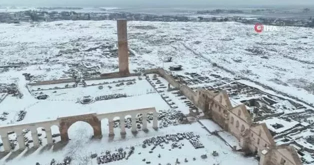Beyazla tarihin buluşması eşsiz manzara oluşturdu