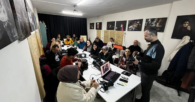 SALFOD tan fotoğrafa ilgi duyanlara uygulamalı atölye çalışması Manisa Haberleri