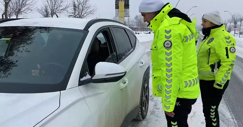 Ağrı da kış şartlarına yönelik trafik denetimleri sürdürülüyor