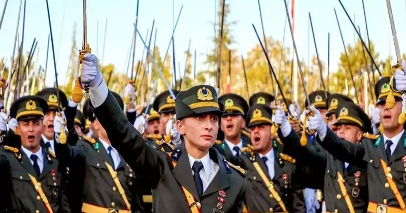 Bir teğmenin daha cezası mahkemeden döndü