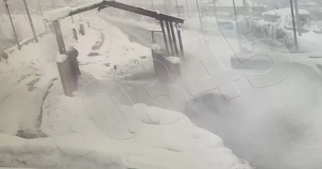 Bitlis te 4 polisin yaralandığı kaza kamerada Bitlis Haberleri