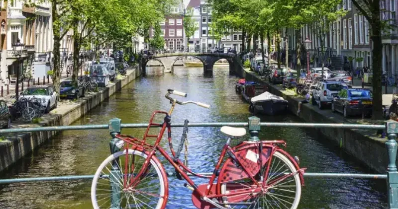 Dünyada ilk: Amsterdam da et reklamları yasaklanıyor