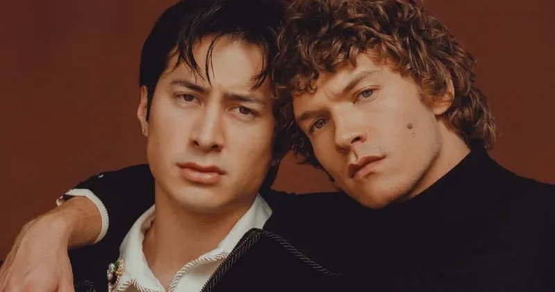 Heated Rivalry nin eşcinsel aşkı kadınları ekrana bağladı: Tek yakışıklı adamdan daha iyisi ne olabilir? İki tane!