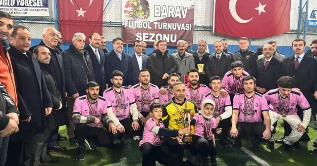 Şehit Er Mesut Koyun anısına düzenlenen Şavak Aşireti Turnuvası tamamlandı Erzincan Haberleri