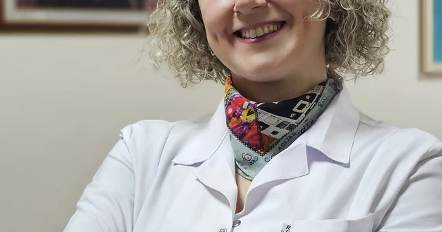 Susuz kalan beyinde hücreler arası iletişim yavaşlıyor Doç. Dr. Esra Acıman Demirel: Hafif susuzluk bile zihinsel performansı olumsuz olarak etkiler Zonguldak Haberleri