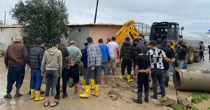 SON DAKİKA... Antalya da feci olay! Tahliye kanalına düşen 3 yaşındaki Berra hayatını kaybetti!