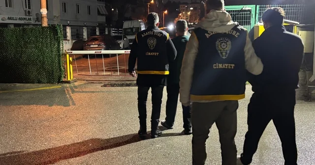 Manisa da silahlı kuyumcu soygunu: 2 şüpheli yakalandı Manisa Haberleri