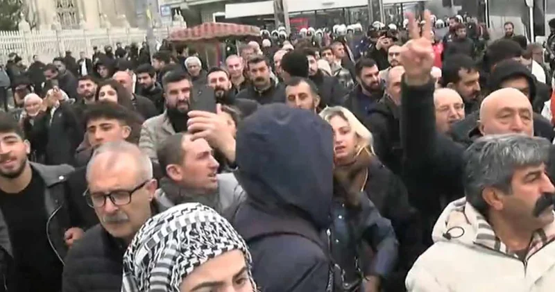 Son dakika DEM Parti nin İstanbul daki yürüyüşüne polis engeli