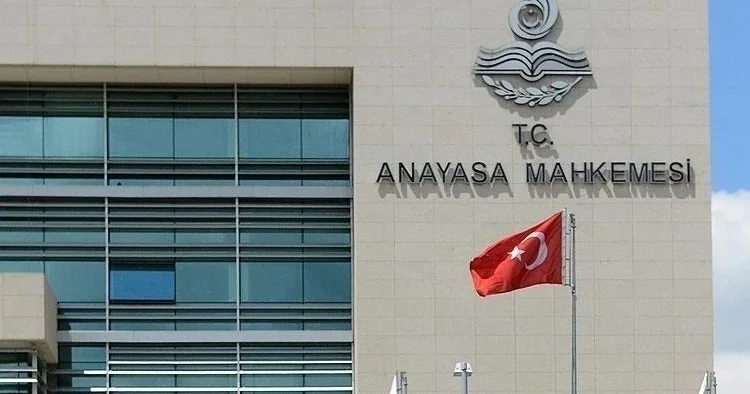 CHP 20 bin lirayı AYM’ye taşıyacak