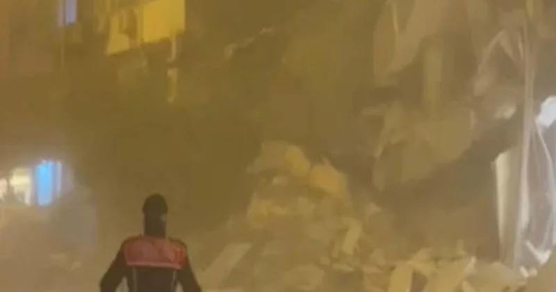 Faciaya ramak kala! Anne ve kızı beton parçalarından saniyelerle kurtuldu