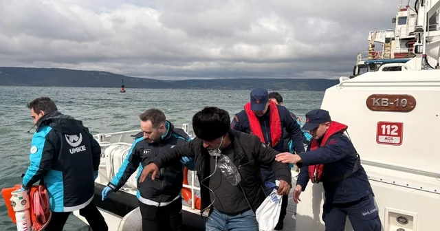 Bozcaada açıklarında ticari gemide rahatsızlanan bir kişinin tıbbi tahliyesi gerçekleştirildi Çanakkale Haberleri