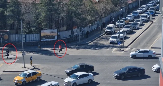 Tabanca ile kovaladığı husumetlisine peş peşe ateş etti; o anlar kamerada Diyarbakır Haberleri