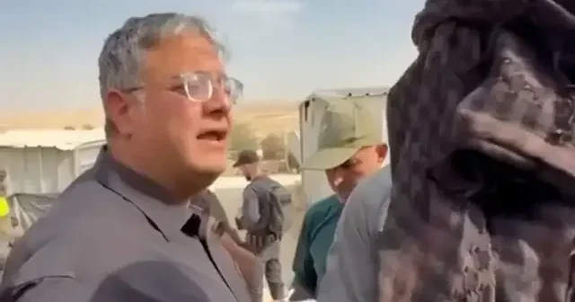 İsrail Bakanı Ben Gvir Filistinli ailenin evini böyle gasp etti: Bu toprakların sahibi Yahudilerdir VİDEO İZLE