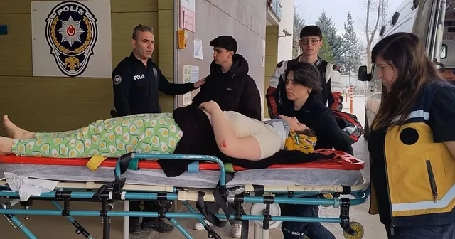 Eşi kapıyı kırıp eve girince, ikinci kat balkonundan atlayan kadın yaralandı Bursa Haberleri