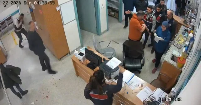 Jandarmanın alkol kontrolünü kabul etmeyen CHP li başkan yardımcısı, hastanede de gerginlik çıkarmış Artvin Haberleri