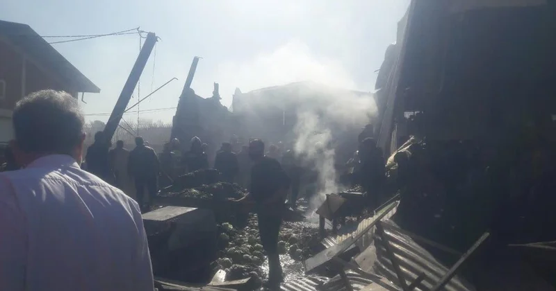 İran da bir helikopter sebze meyve haline düştü