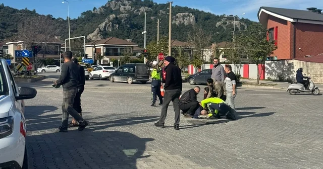 Marmaris te otomobil yayaya çarptı, sürücü gözaltına alındı Muğla Haberleri
