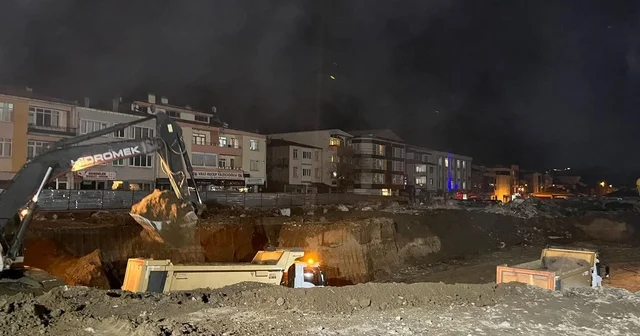 Merkez Çarşısı Kentsel Dönüşümünde hafriyat çalışmaları sürüyor Erzincan Haberleri