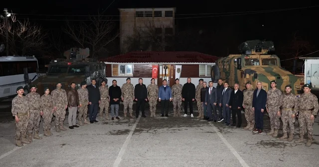 Vali Aydoğdu, Özel Harekat Şube Müdürlüğü personeliyle sahurda buluştu Erzincan Haberleri