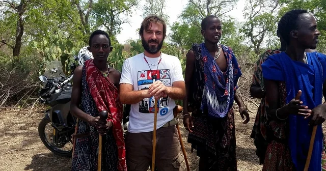 Masai yerlilerine harmandalı zeybeği öğreten gezginin yeni rotası Orhun Yazıtları Aydın Haberleri