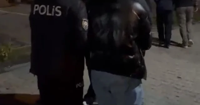 İzmir de Erasmus öğrencilerini rehin alan sahte polisler tutuklandı İzmir Haberleri
