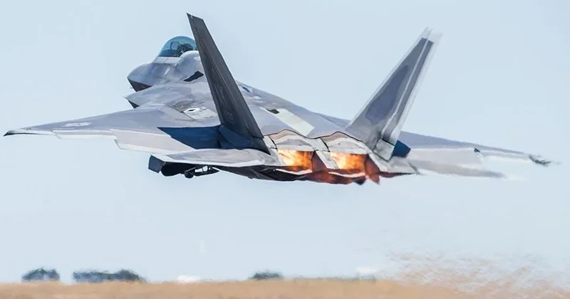 ABD den gerilimi artıracak adım… 12 savaş uçağı İsrail e iniş yaptı