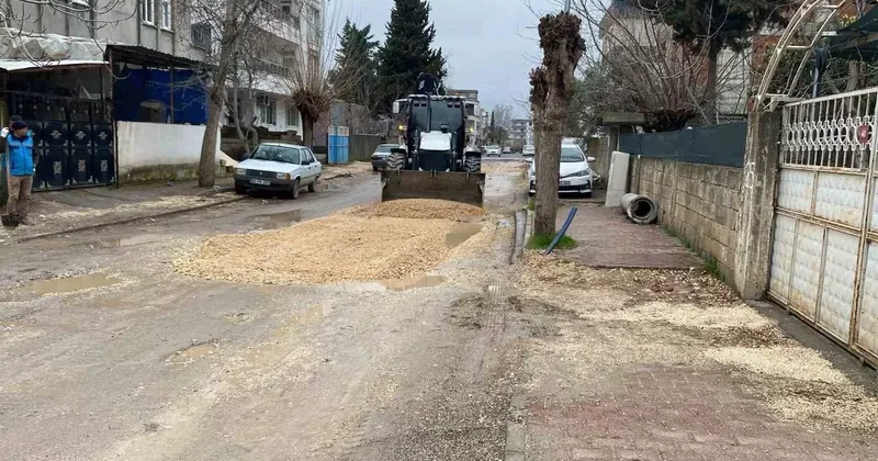 Adıyaman’da bozulan yollara müdahale