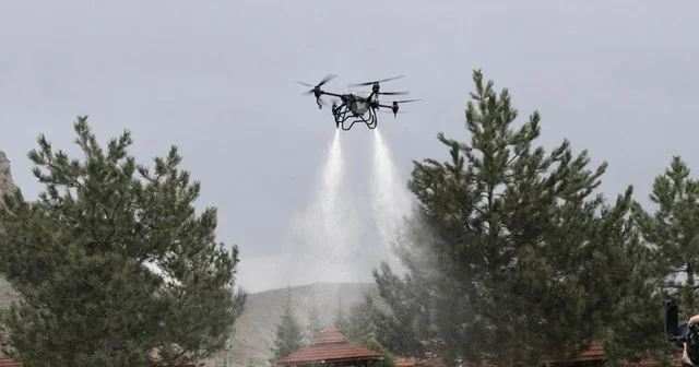 Sivas ta keneye karşı havadan karadan mücadele Sivas Belediyesi Veteriner İşleri Müdürlüğü, yaklaşan yaz mevsimi öncesinde halk sağlığını korumaya yönelik ilaçlama çalışmalarını hızlandırdı Sivas Haberleri