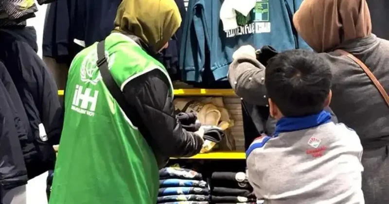 İHH Türkiye de 4 bin çocuğa bot ve mont dağıttı