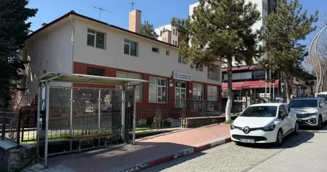 Gediz de şehrin kalbindeki bina belediyeye kazandırıldı Kütahya Haberleri