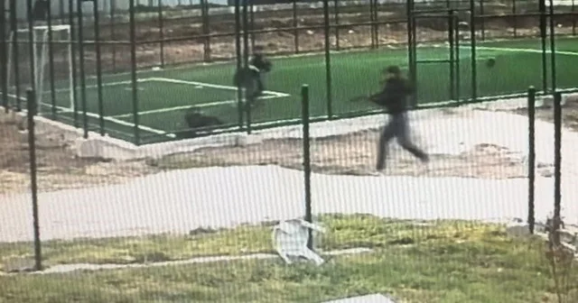 Çocuk parkında silahlı dehşet: Ateş açarak koştu Edirne Haberleri