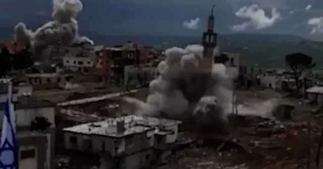 İsrail güçleri Güney Lübnan’da bir köyü hedef aldı: Bombalamaya minareden başladılar VİDEO İZLE